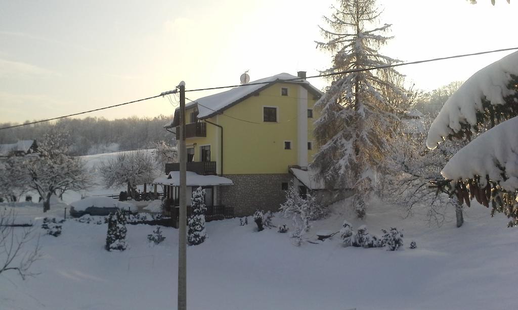 House Palijan Hotel Rakovica Buitenkant foto